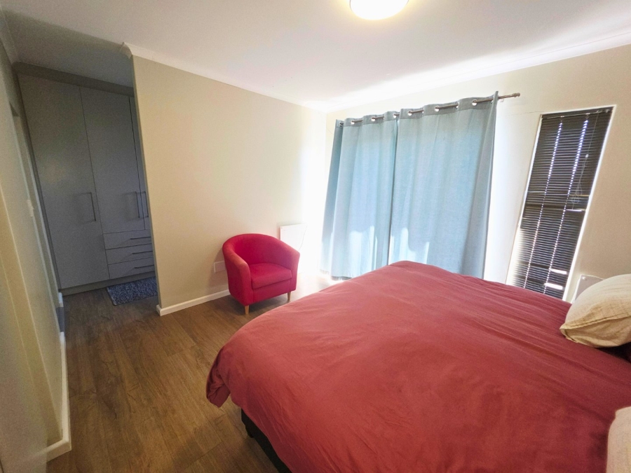 To Let 5 Bedroom Property for Rent in Sandown Western Cape